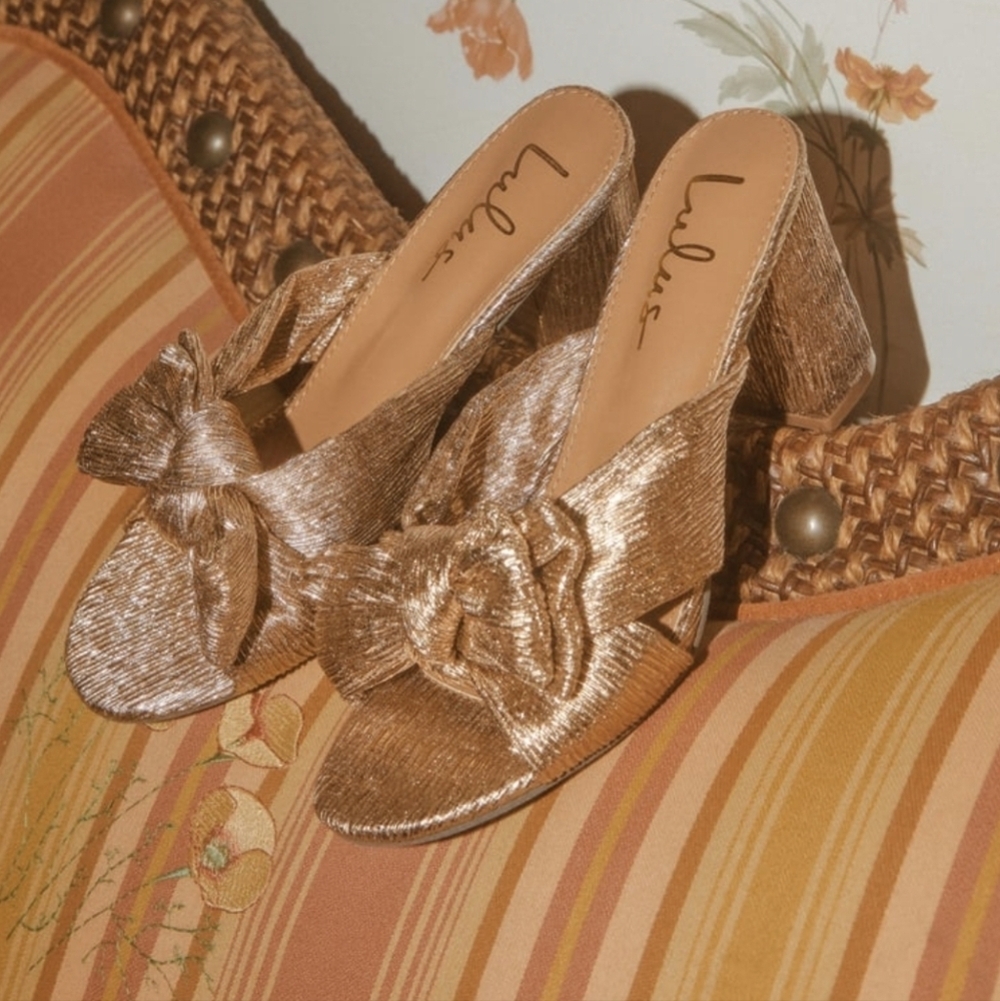 NIB Lulus Dorthea Rose Gold Knotted High Heel Sandals